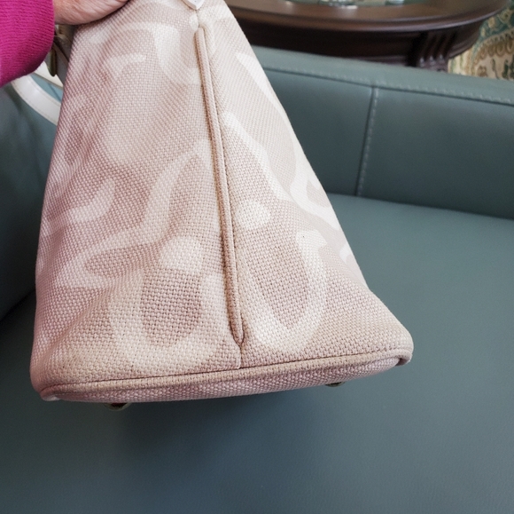 Louis Vuitton - Picture 10 of 10